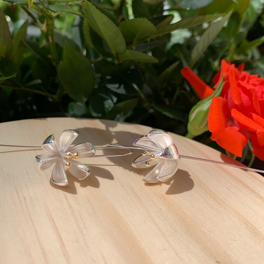 Handmade Sterling Silver 925 Flower Earrings - Picture 4 of 5